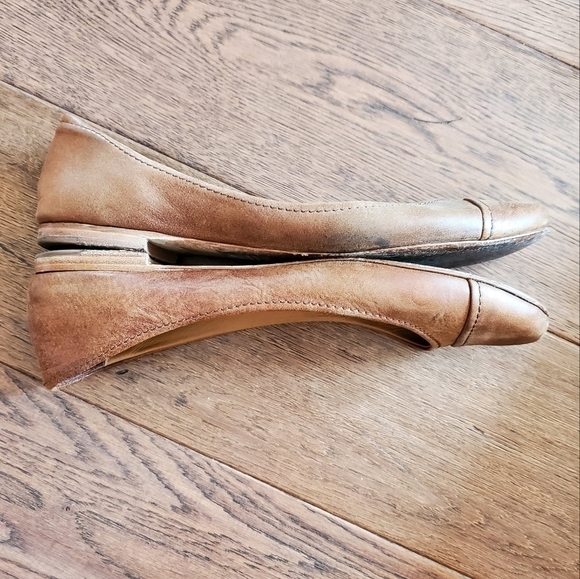 Roots Brown Leather Flats - Picture 11 of 16